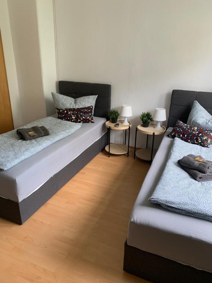 Apartment Napoleon, Naehe Zentrum, 2 Schlafzimmer, Grosser Balkon, Free Wifi ,Parken Jena Buitenkant foto